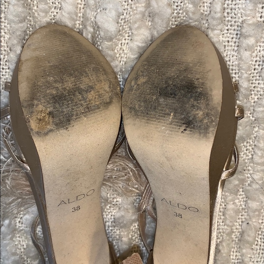 Aldo champagne colored satin heels with feathers - Picture 6 of 8